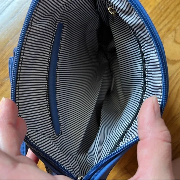 NWT Deluxity Lightweight Medium Crossbody Bag with Tassel in Bright Blue - Picture 9 of 11